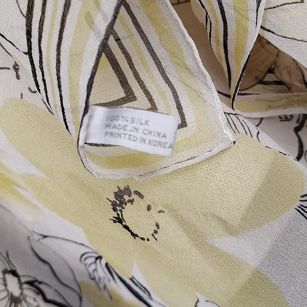 💛 Pendleton Silk Scarf. Yellow with Flowers. - Picture 4 of 8